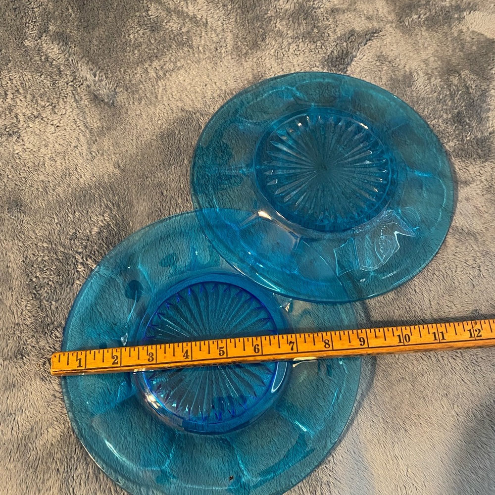 Vintage 9in Aqua/Turquoise Glass plates set of two - Picture 3 of 3